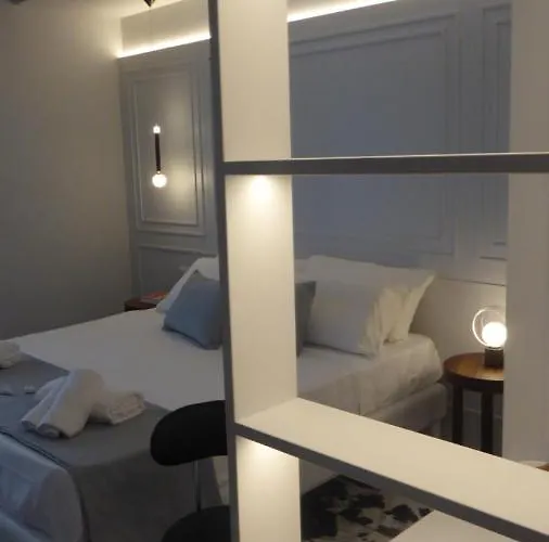 לינה וארוחת בוקר Paderagi 4*