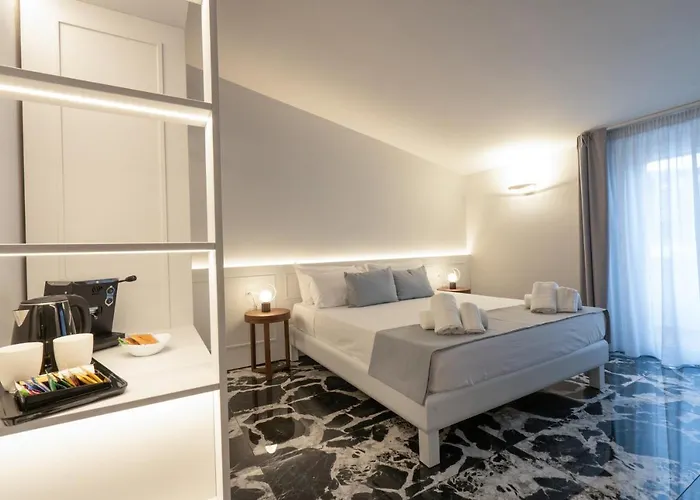 לינה וארוחת בוקר Paderagi 4*